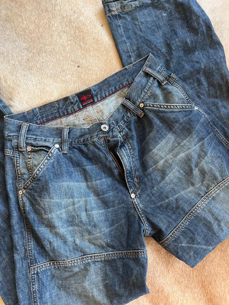 Vintage 2000s mid/high waist jeans