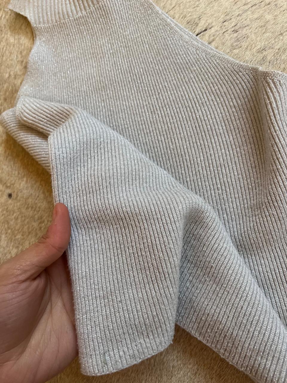 Ribbed turtle neck glittery top