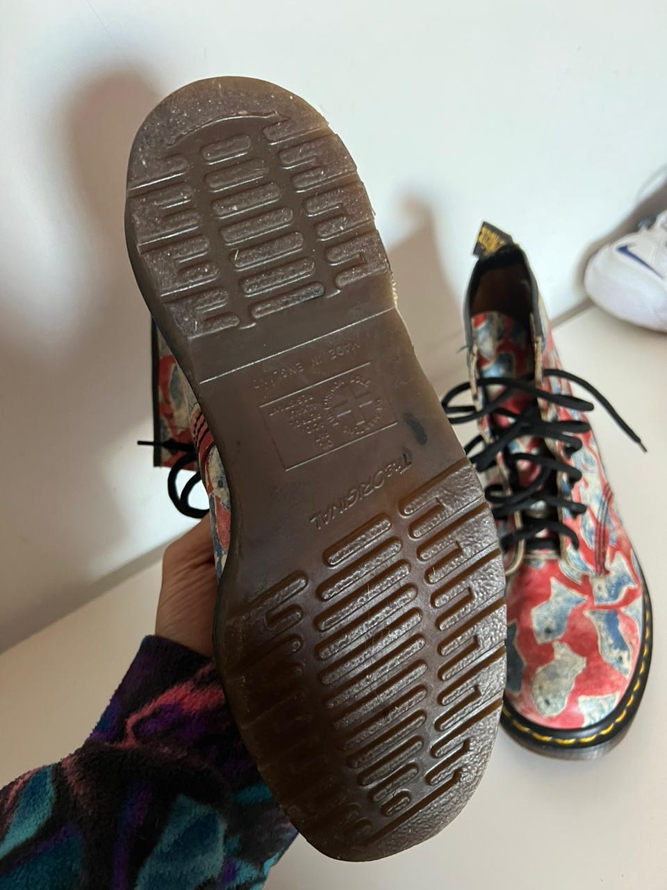 Dr Martens 90s rare red blue fish print leather boots