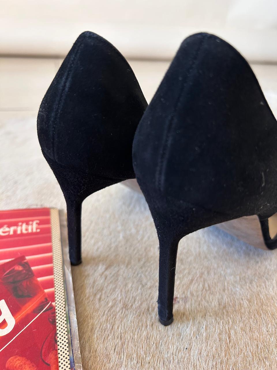 Manolo Blahnik suede pointy heels