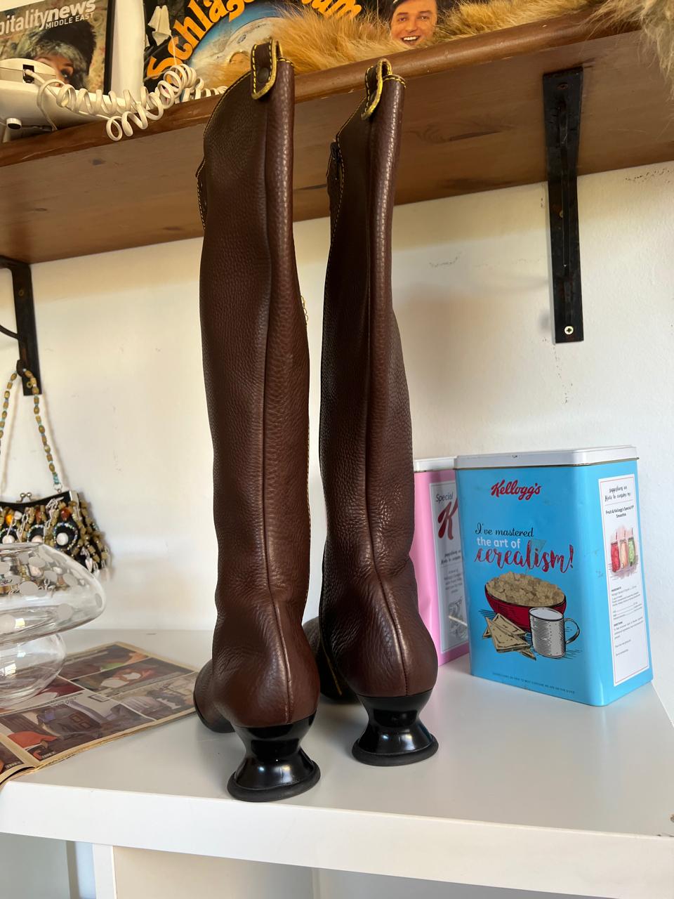 Fluevog vintage brown leather round toe boots