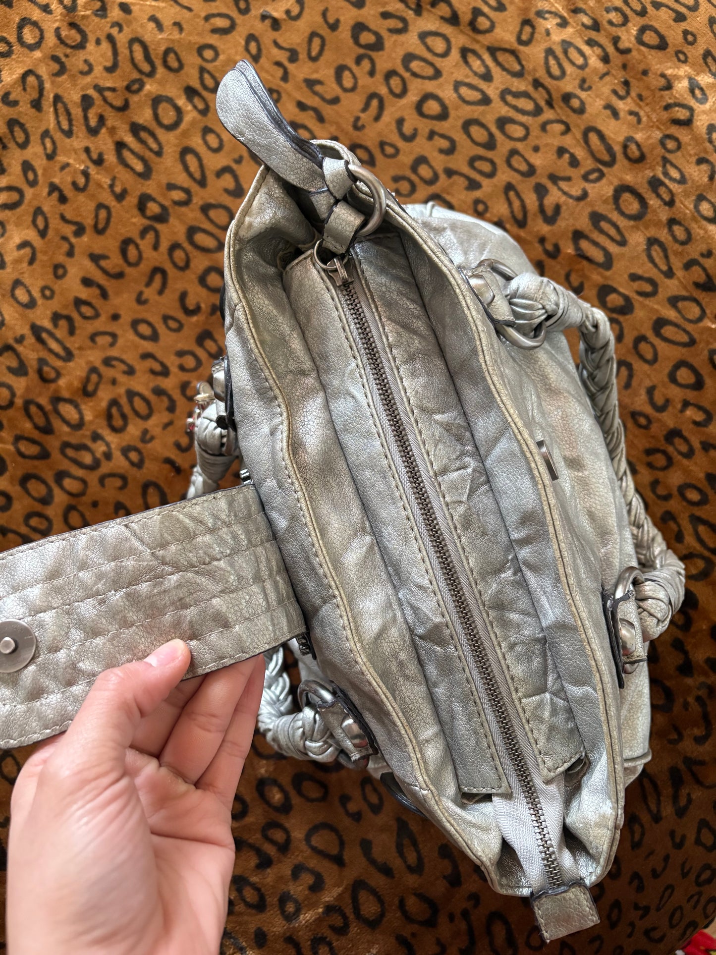 2000s Guess bag