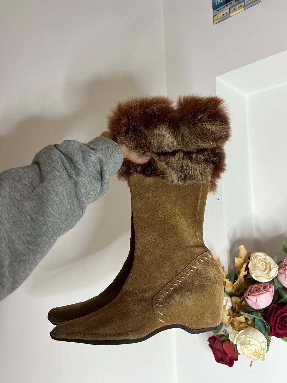 Fur suede boots