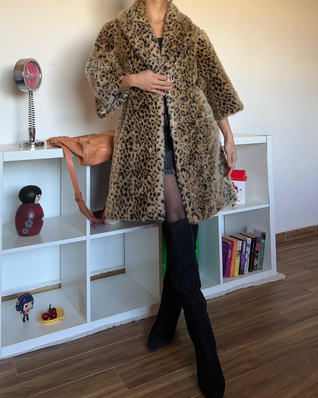 Leopard faux fur mid sleeves coat