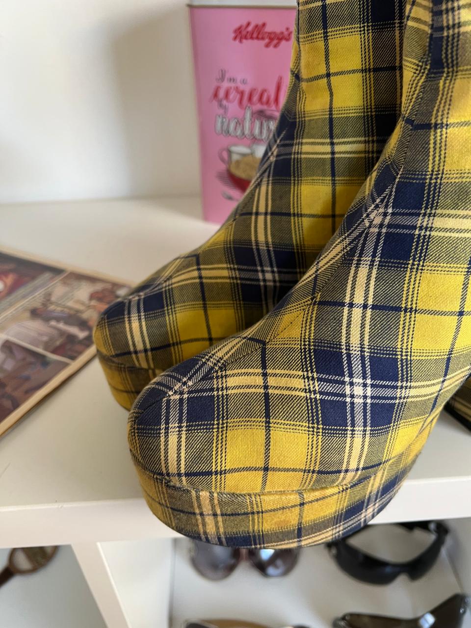 Plaid yellow platform chunky heeled boots