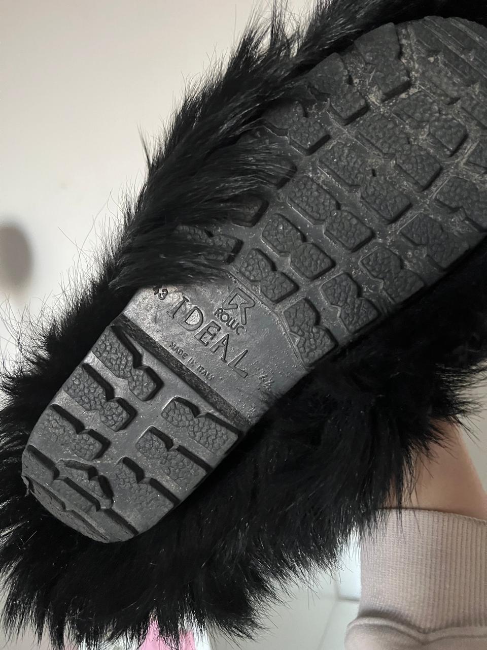 Roluc Ideal 70s vintage goat black fur boots