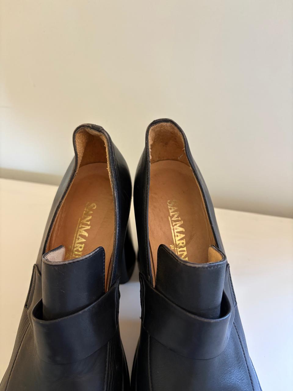 Leather platform loafer