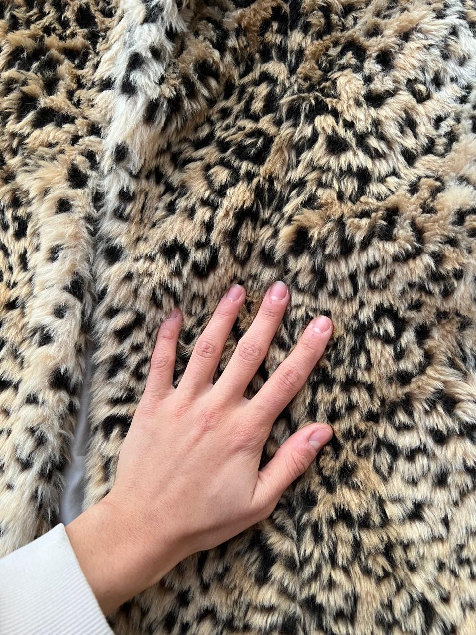 Leopard faux fur mid sleeves coat