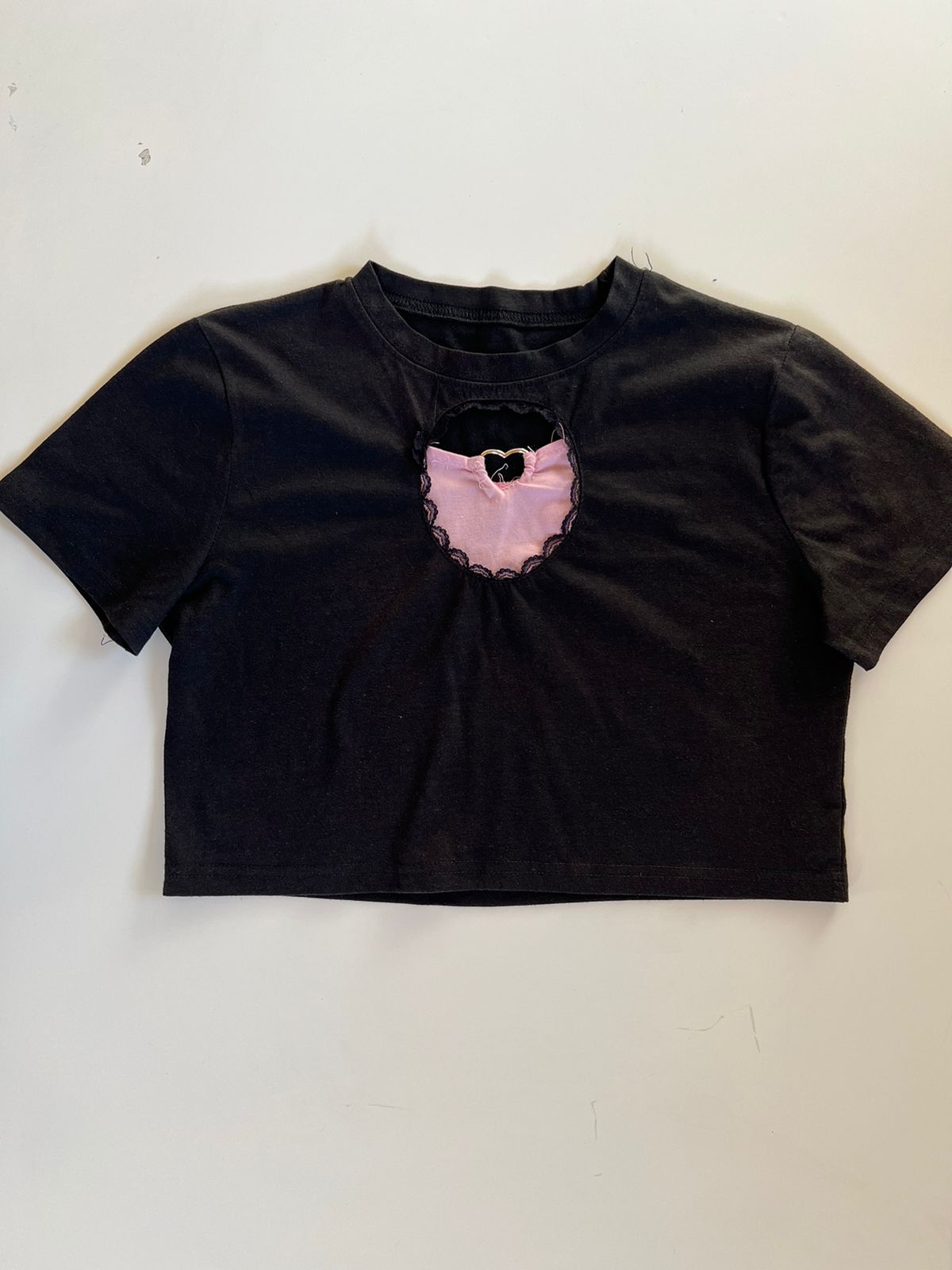 Basic black heart shaped metal cropped top