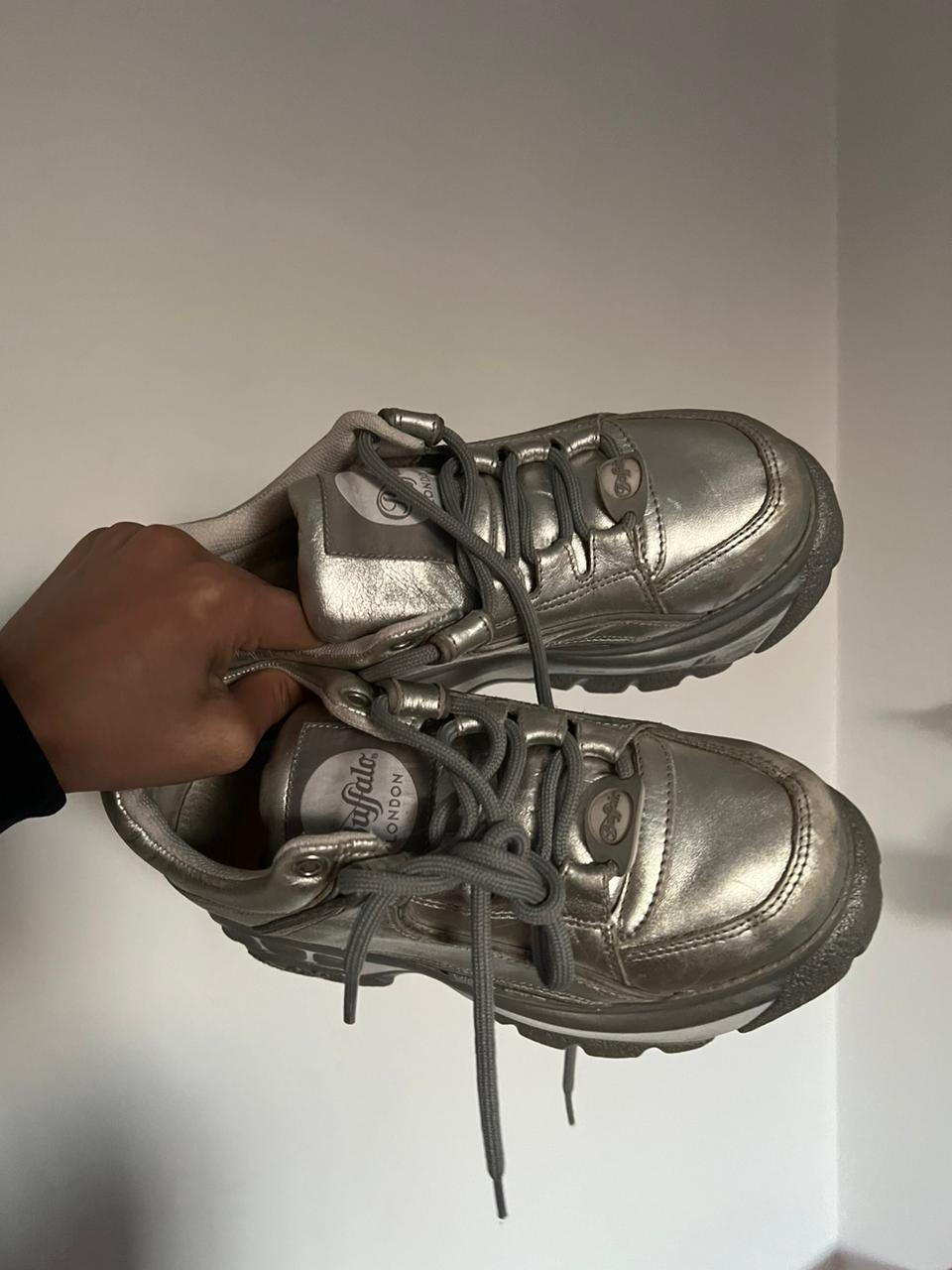 Buffalo chunky platform shoes