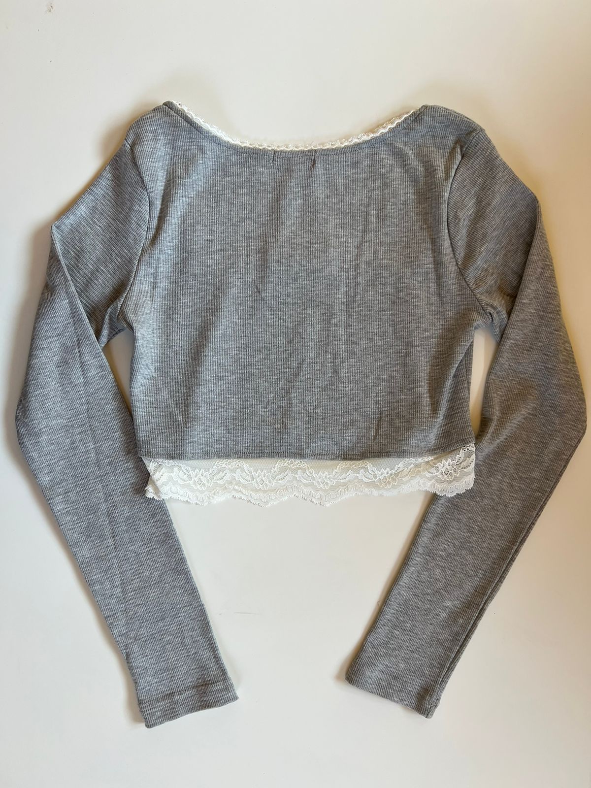 Grey ribbed lace cropped long sleeves