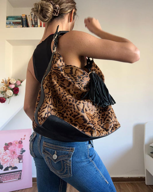 Animal print fur shoulder bag