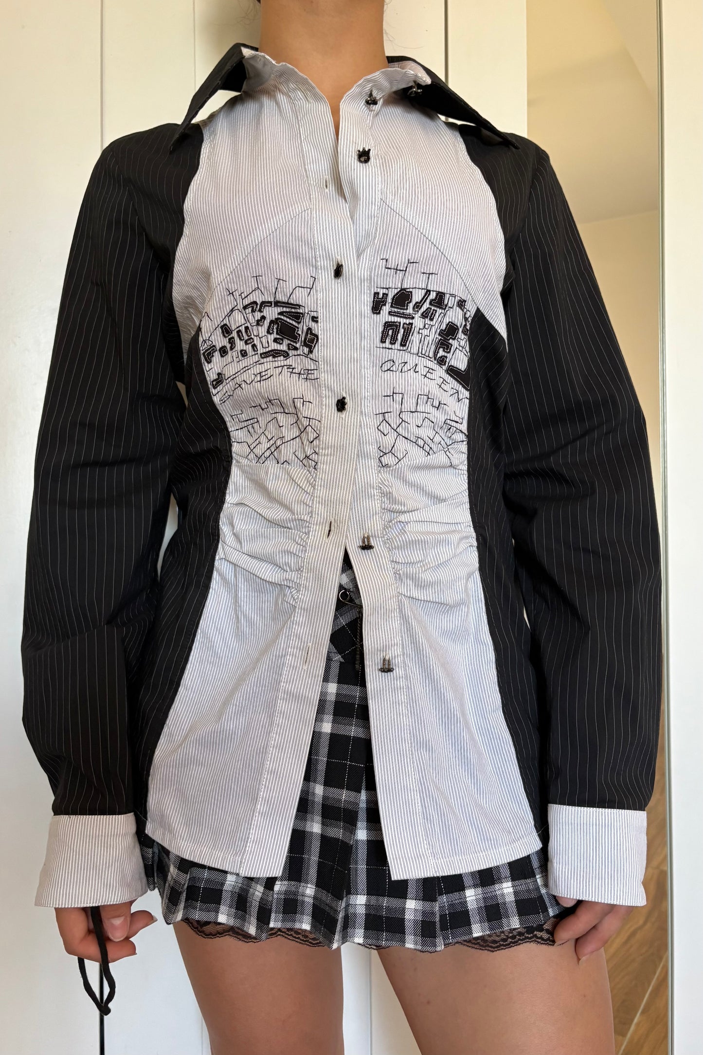Save the queen button up