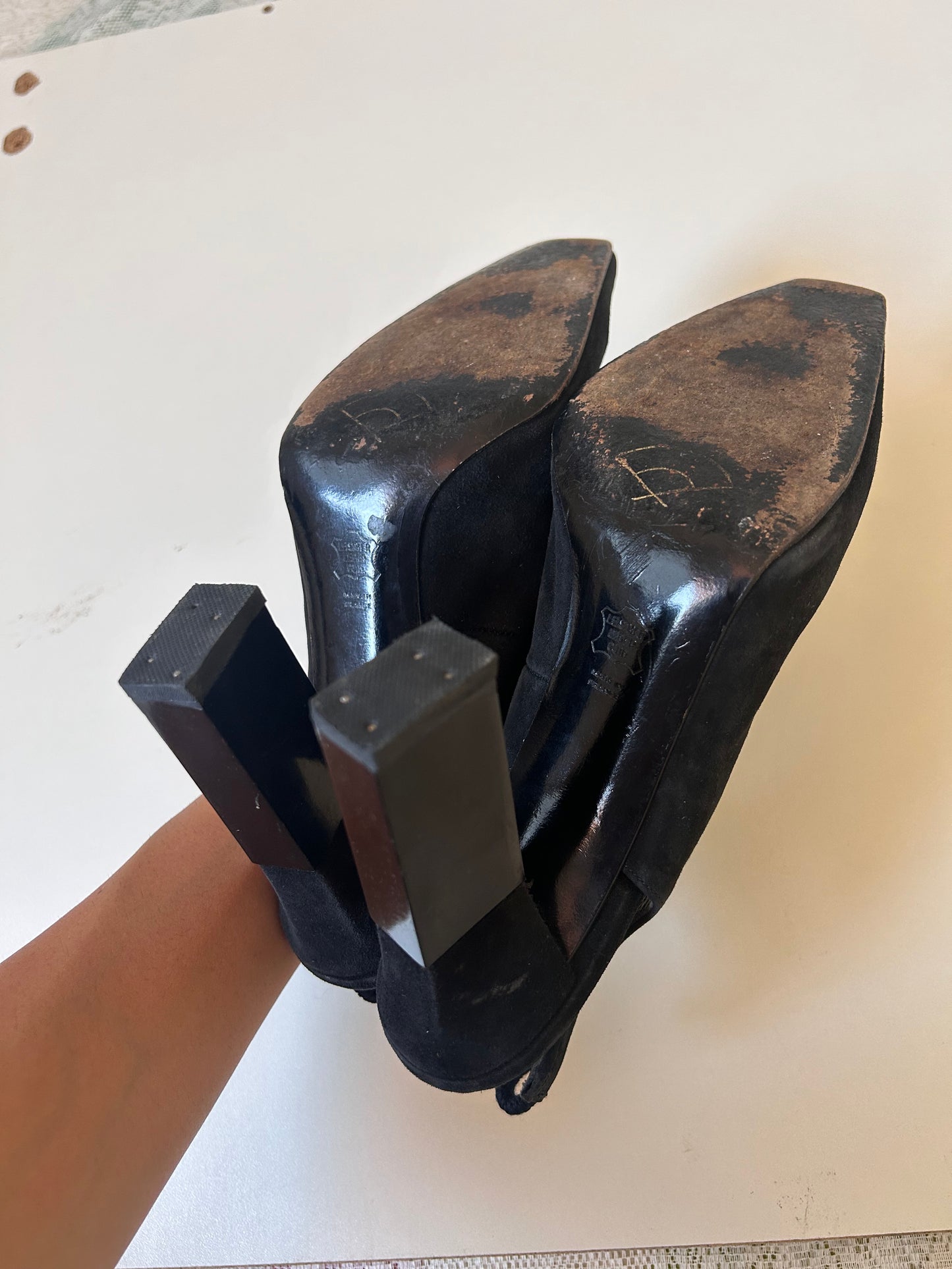 Karl Lagerfeld suede black heels