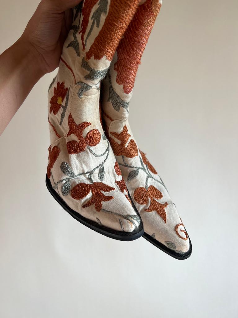 Embroidered vintage floral heeled boots