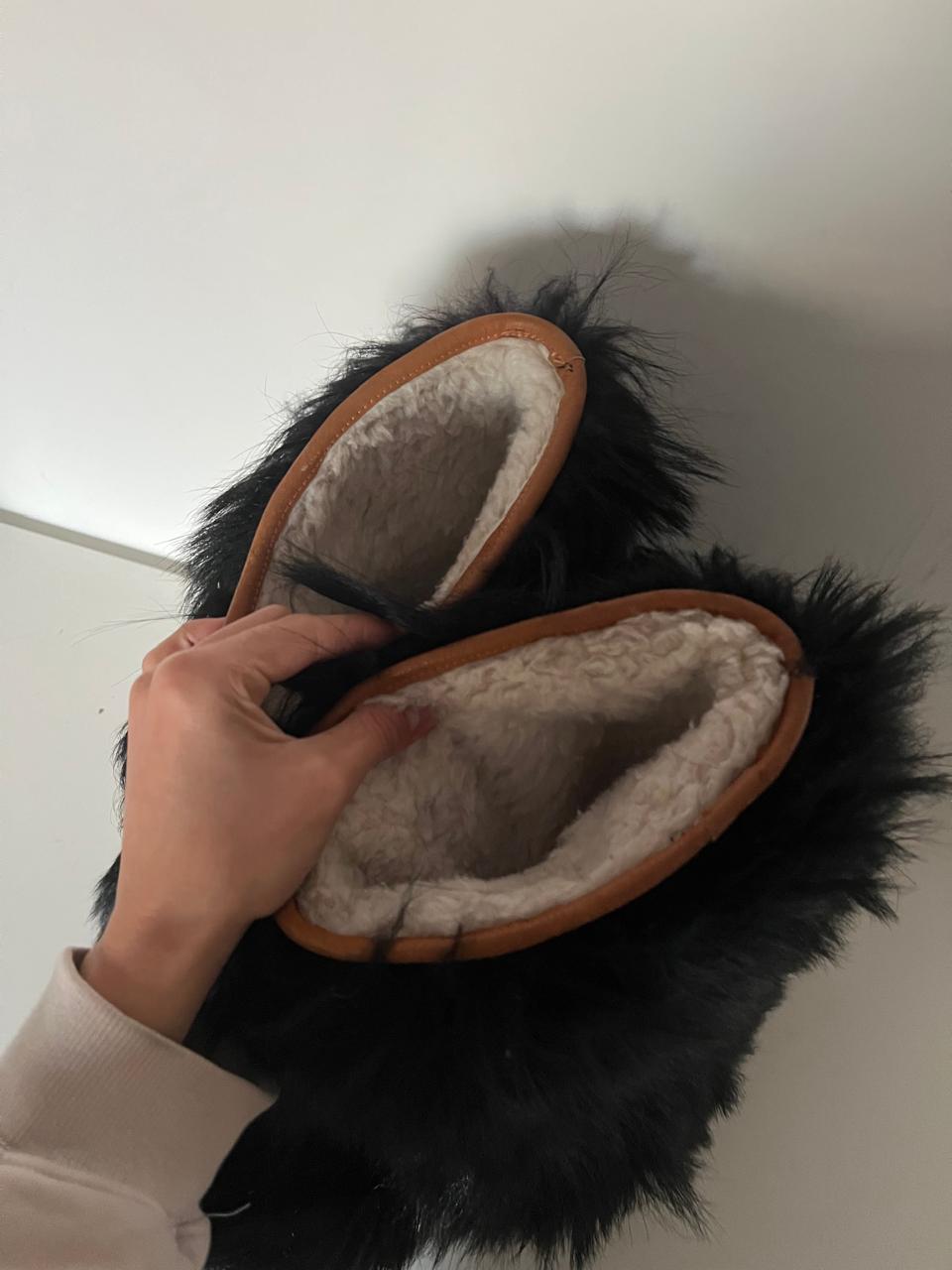 Roluc Ideal 70s vintage goat black fur boots