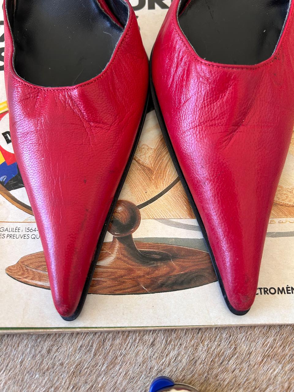 Vintage pointy red leather heels