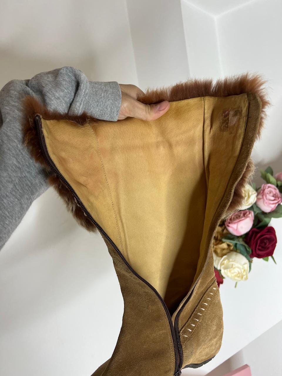 Fur suede boots