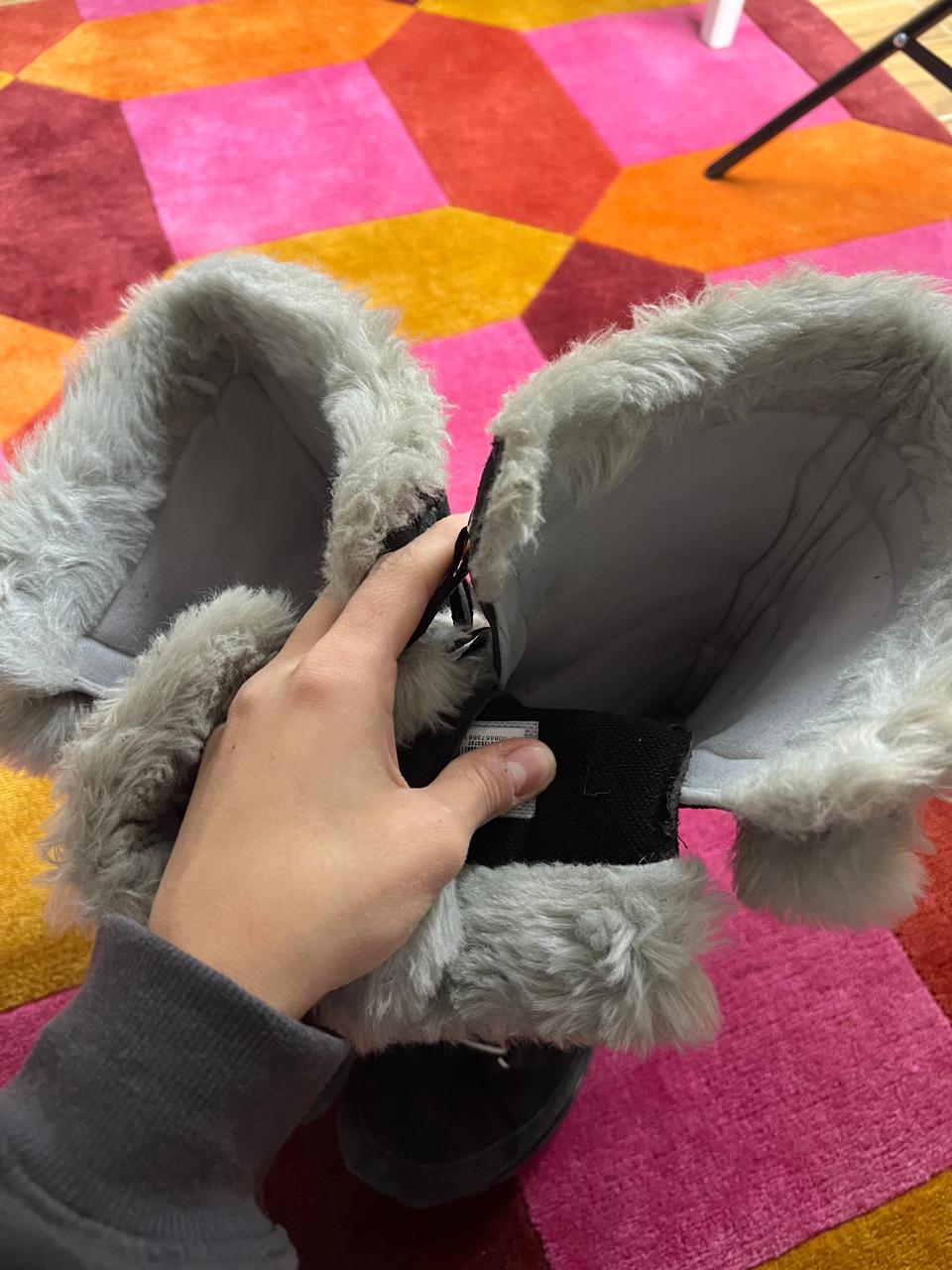 Nike fur lace up boots