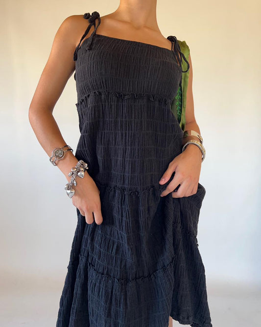 Black mid dress