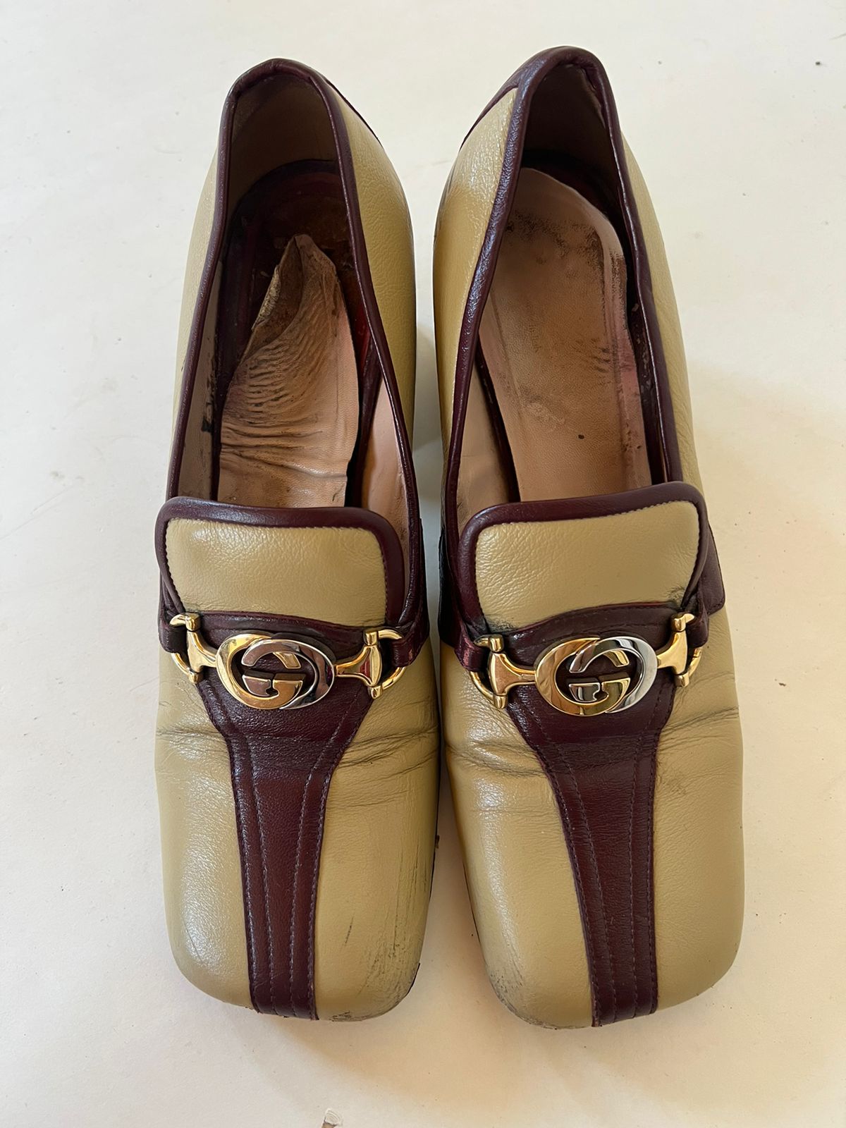 Gucci beige loafer pumps