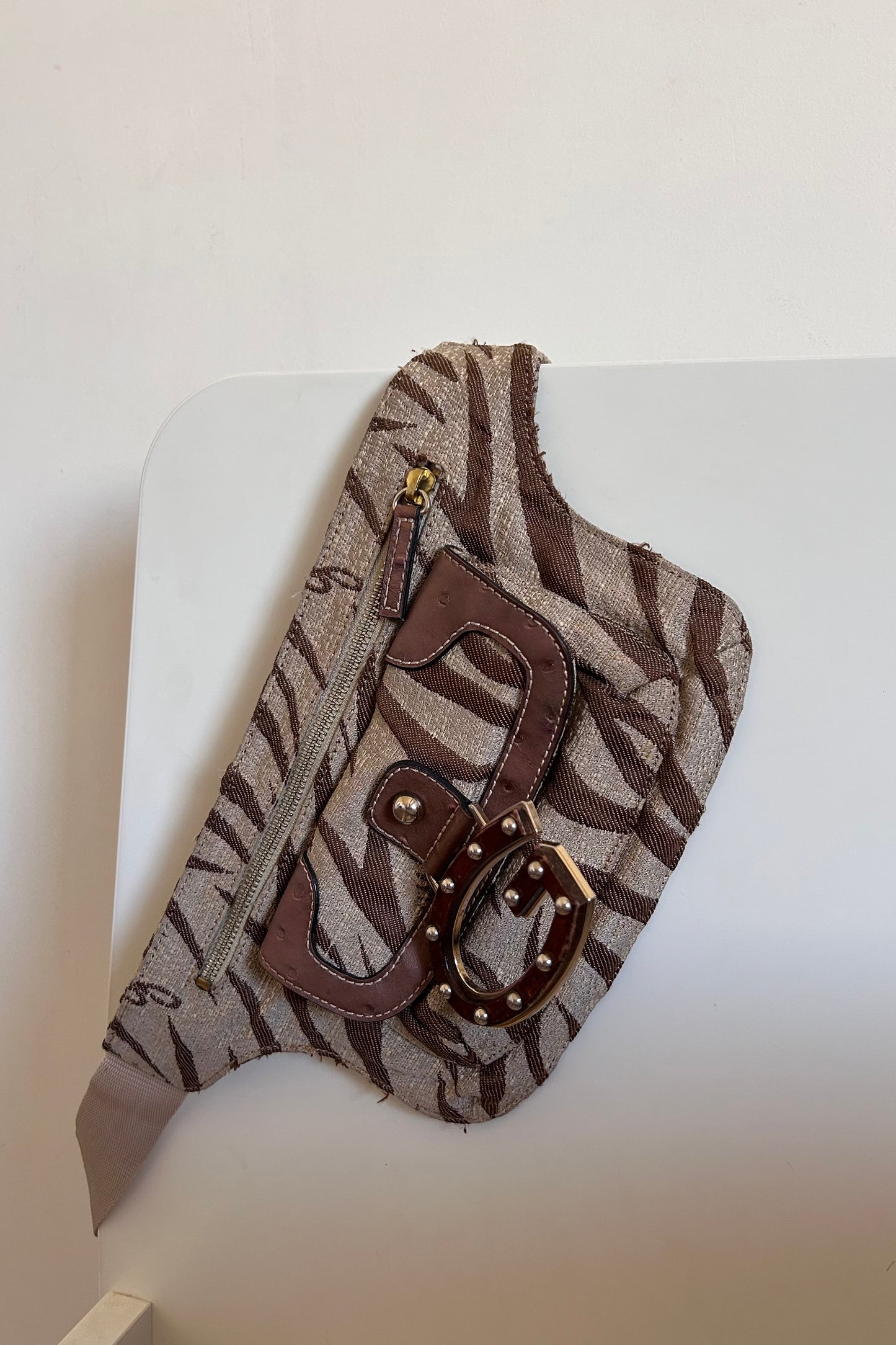 Guess y2k crossbody bag