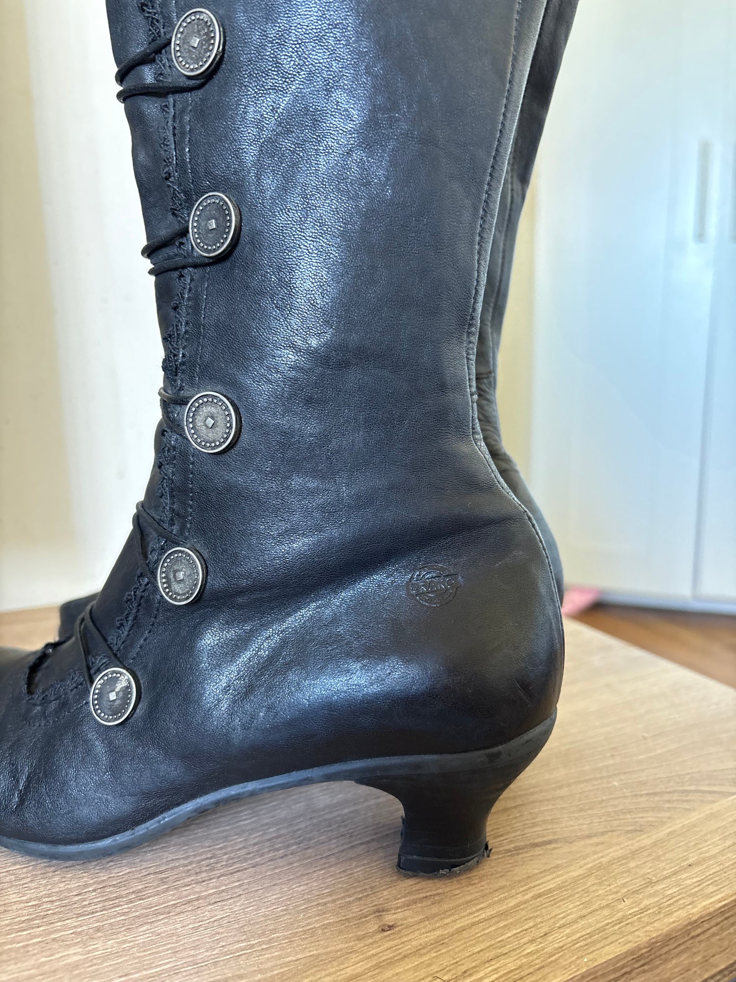 Brako leather kitten heeled boots