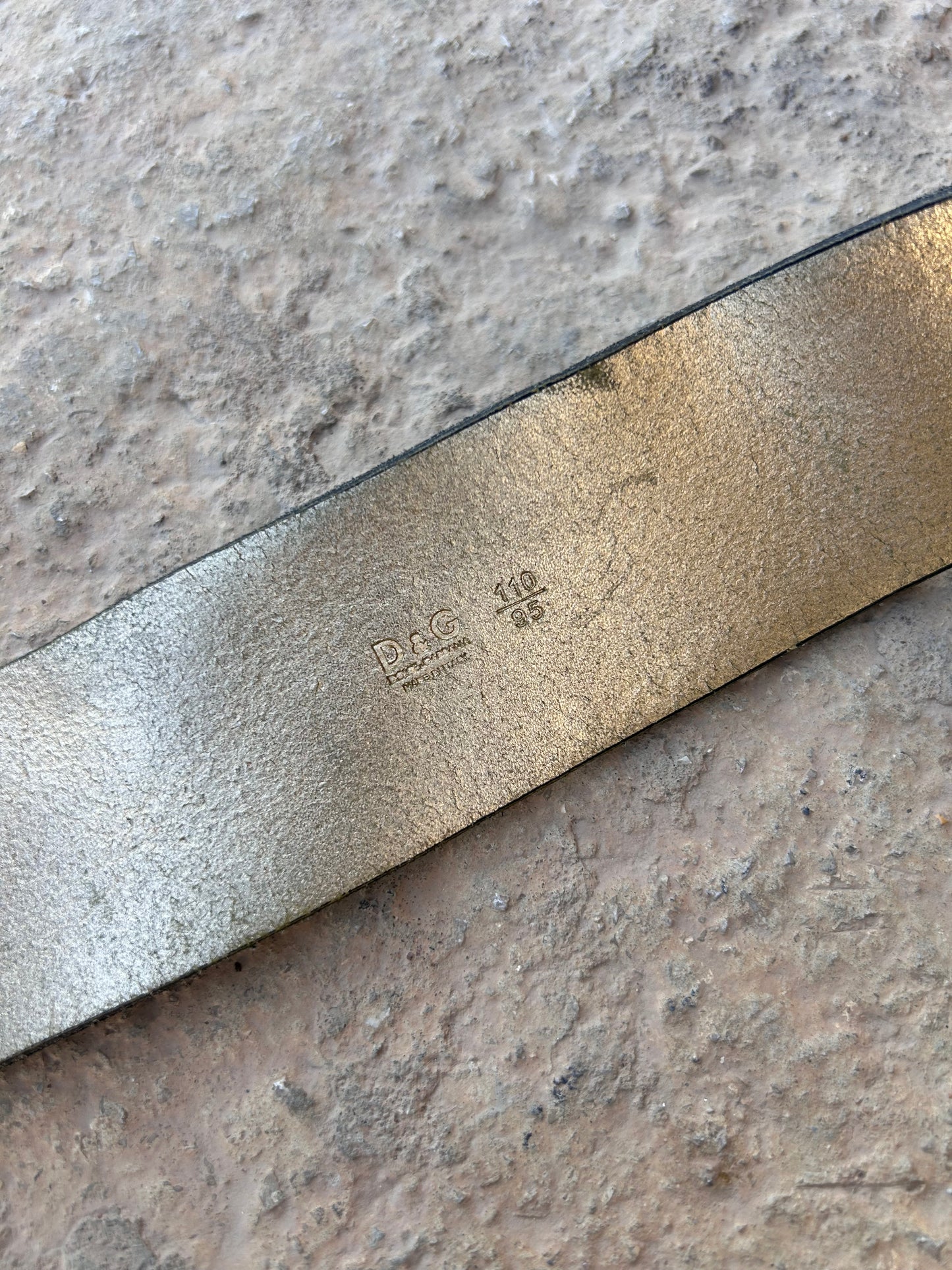 D&G patent leather buckled belt