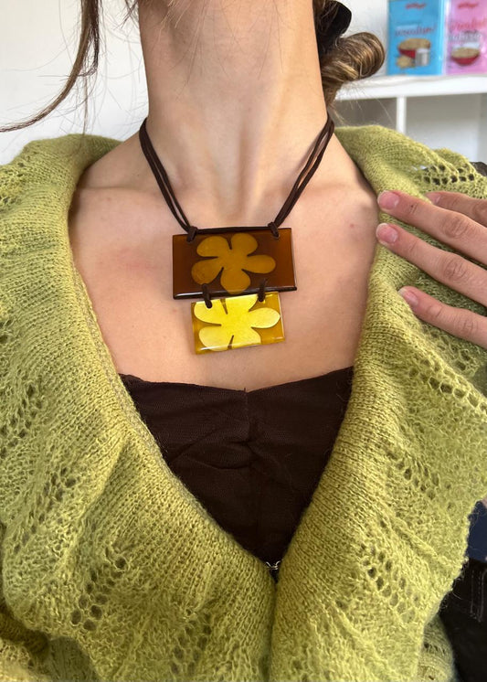 Vintage Y2k floral necklace