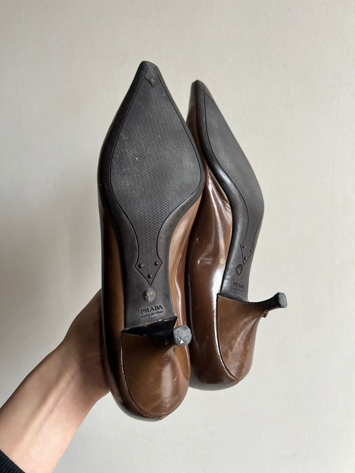 Vintage Prada kitten pointy heels