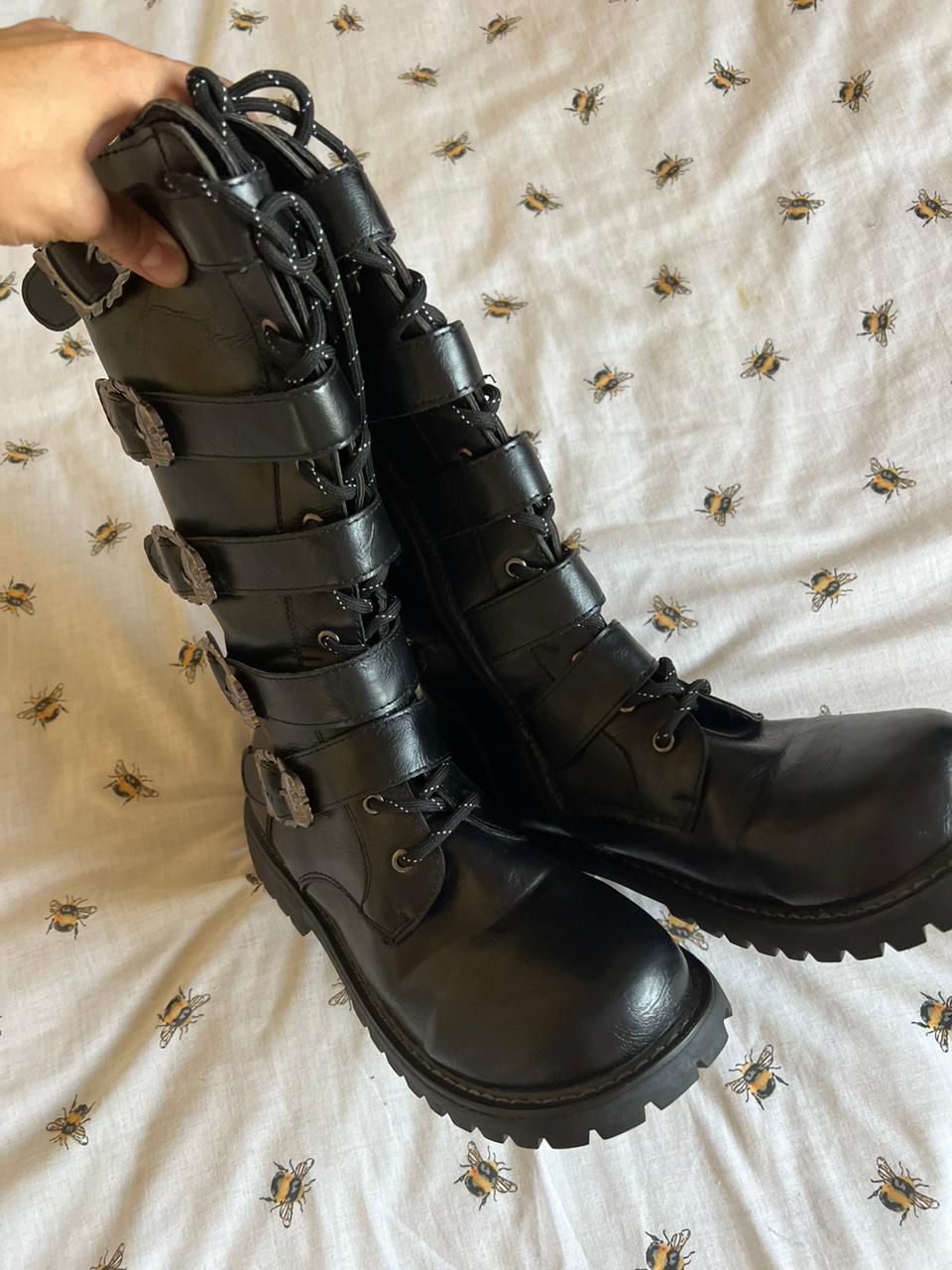 Skull leather tie up boots