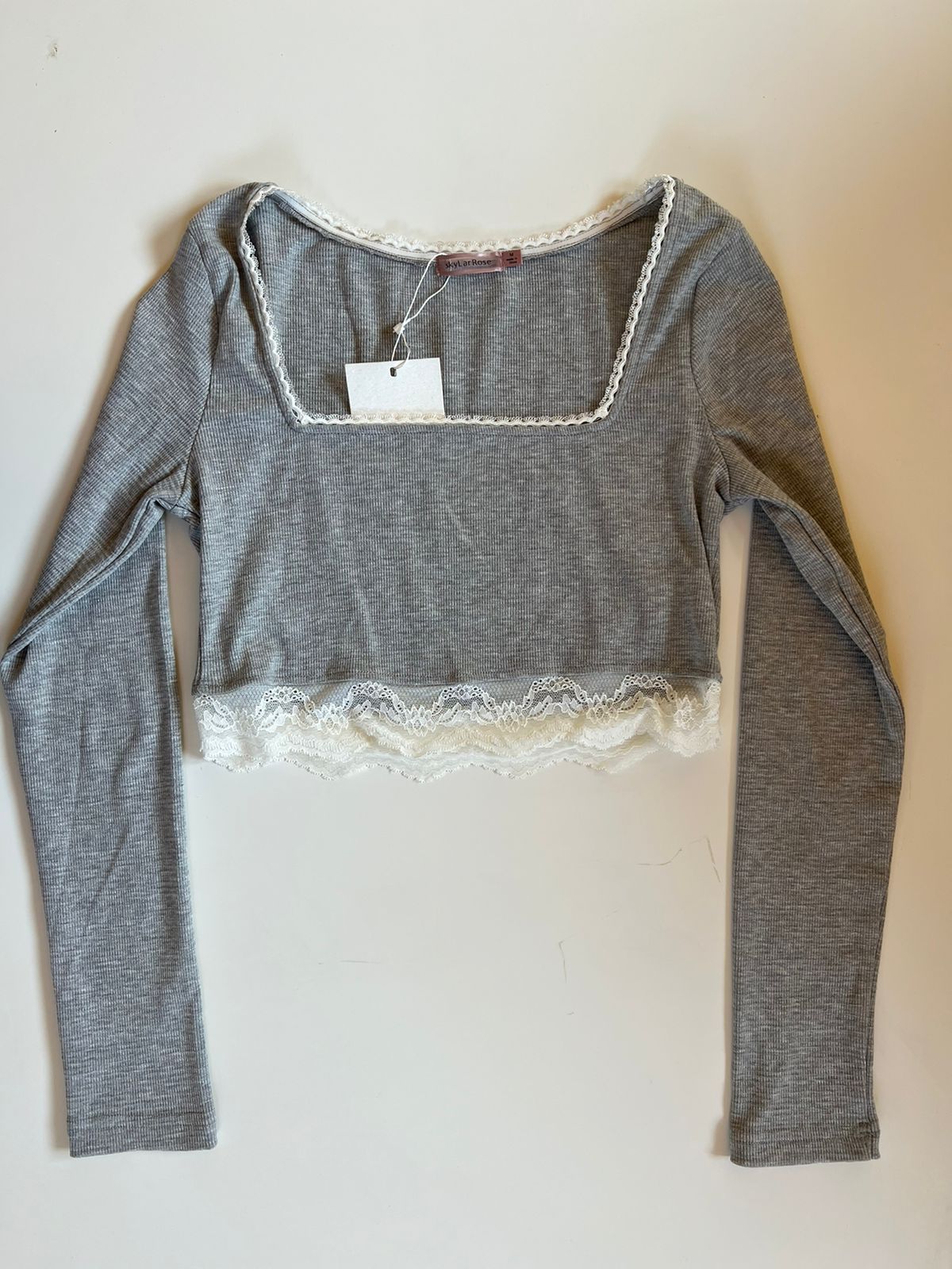 Grey ribbed lace cropped long sleeves