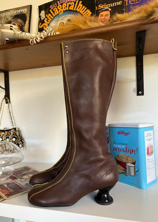 Fluevog vintage brown leather round toe boots