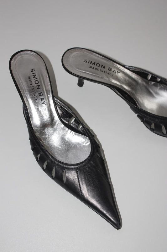 Simon Bay vintage pointy leather heels