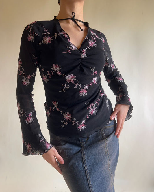 Y2k embroidered floral flowy sleeves top