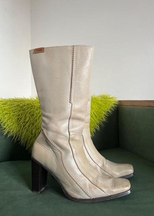 Creamy color square toe vintage leather heeled boots