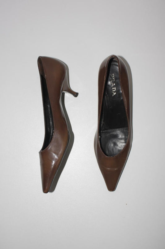 Vintage Prada kitten pointy heels