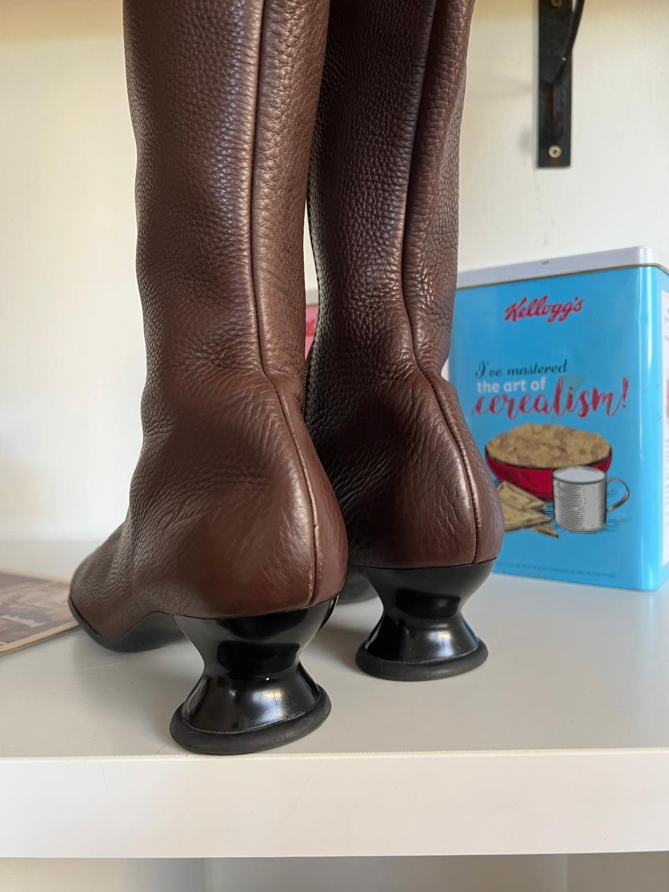 Fluevog vintage brown leather round toe boots