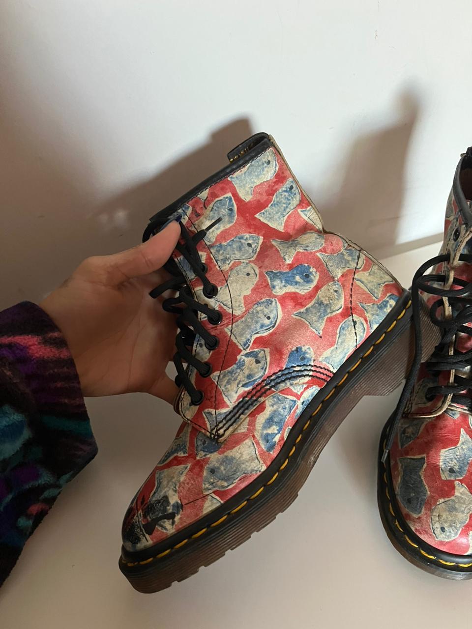 Dr Martens 90s rare red blue fish print leather boots