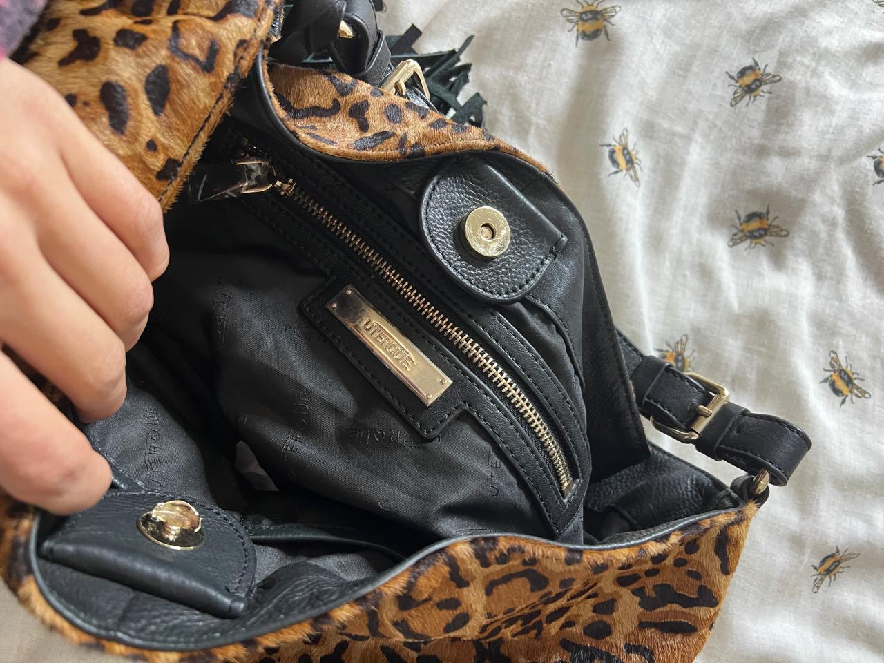 Animal print fur shoulder bag