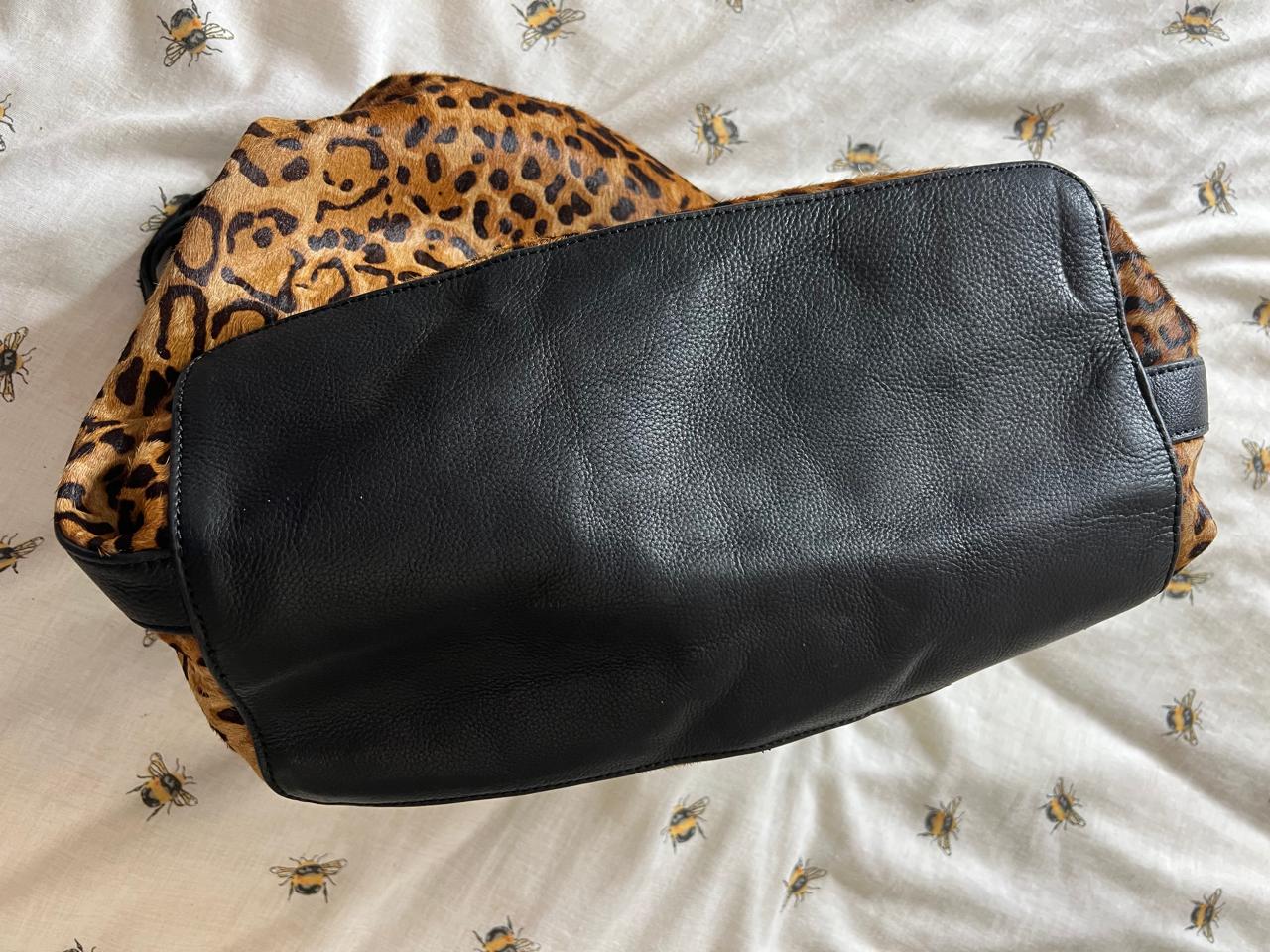 Animal print fur shoulder bag