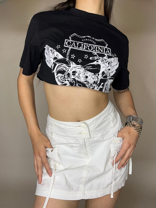 Graphic cropped tee